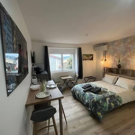 Verdi Studio Cosy Au Calme Parking Gratuit Chasse-sur-Rhone Bagian luar foto