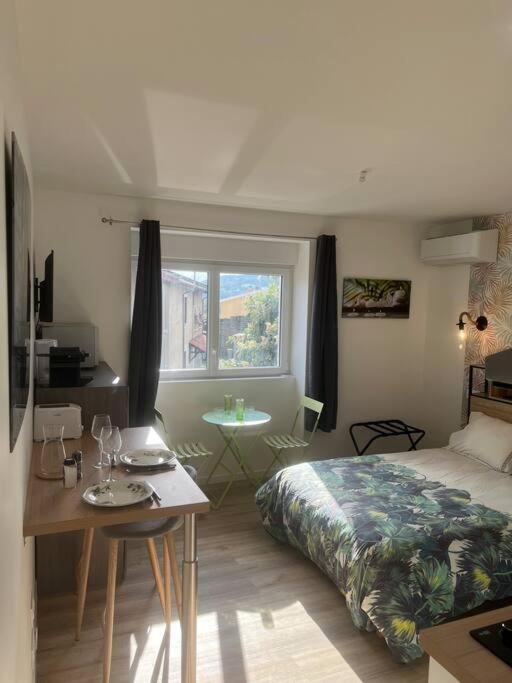 Verdi Studio Cosy Au Calme Parking Gratuit Chasse-sur-Rhone Bagian luar foto